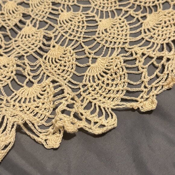 Vintage Beige Crochet Doily Table Topper 24” Round - Picture 5 of 8
